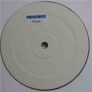 Sandro Searcher vs. Paulinho PT - Waylay download flac